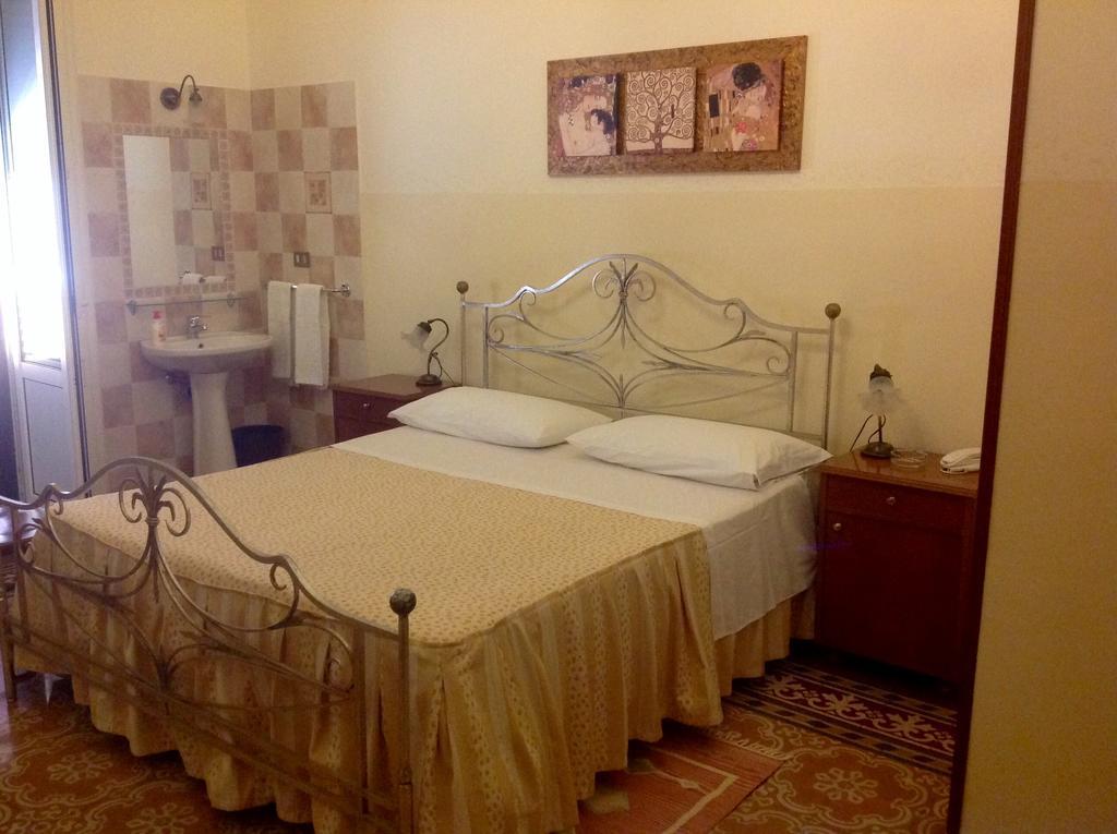 Albergo Cavour Palermo Exteriör bild