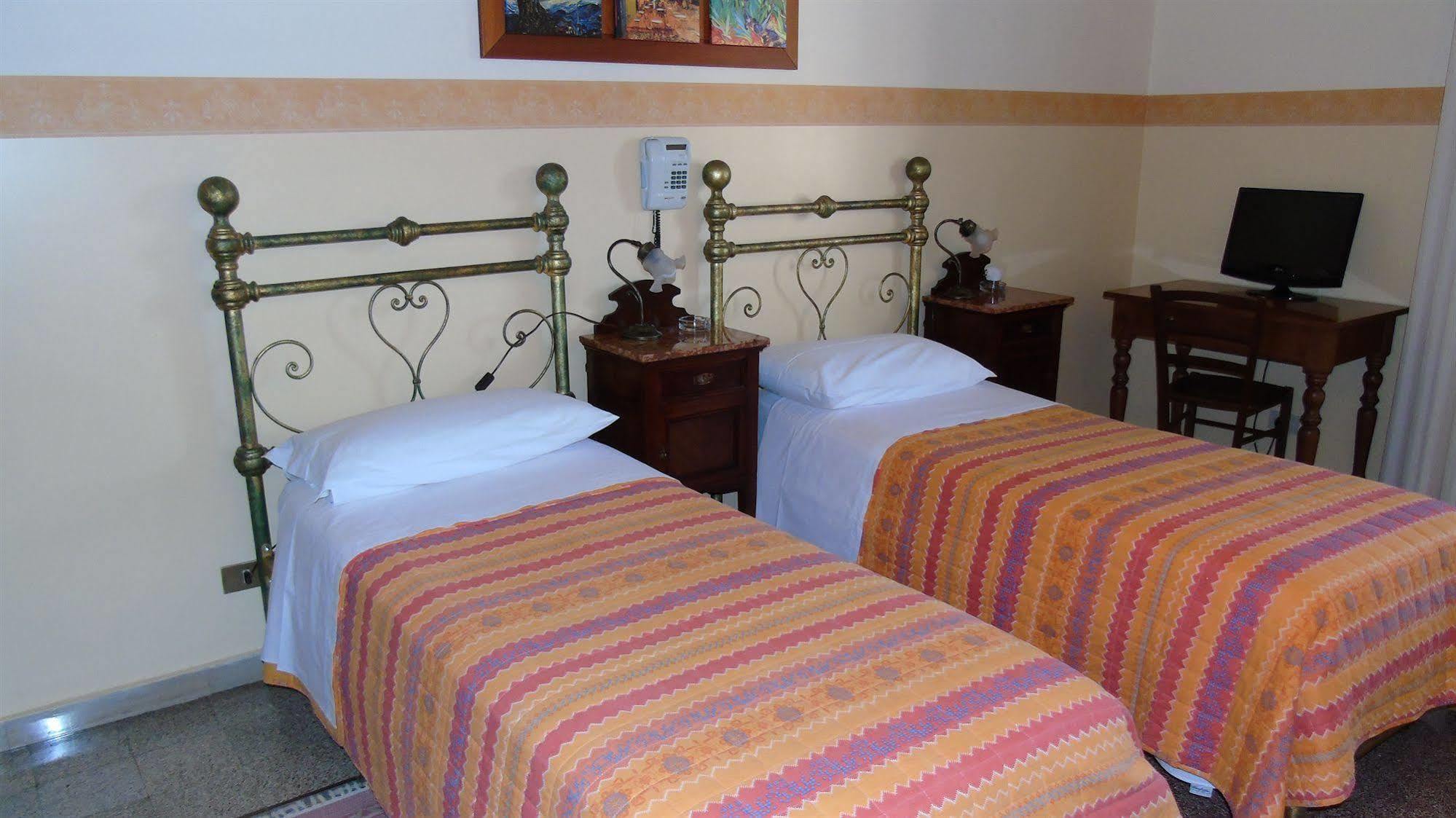 Albergo Cavour Palermo Exteriör bild